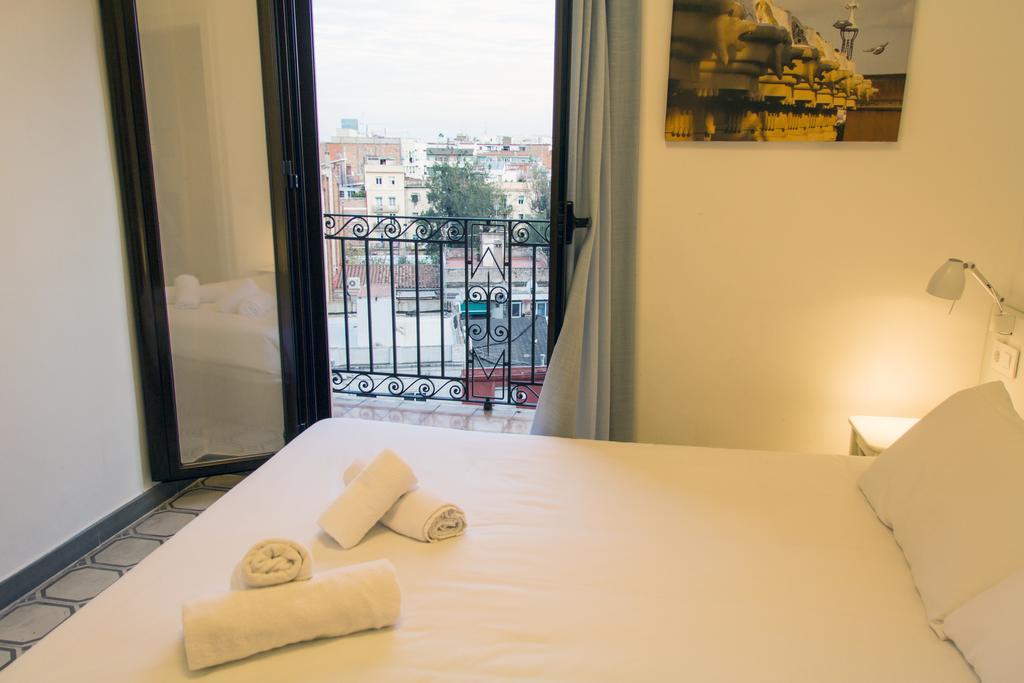 Happy People Gaudi Sant Pau Apartments Barcelona Eksteriør bilde
